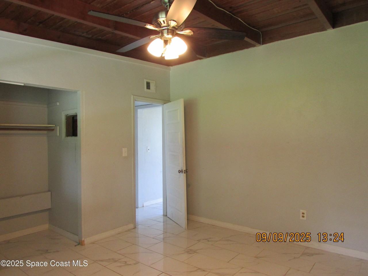 1647 Dixie Way - Photo 7 of 15