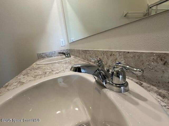 1173 Dunes Ave - Photo 7 of 10