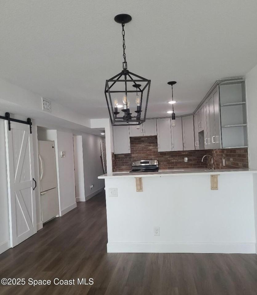 760 S Brevard Ave Apt 416 #416 - Photo 4 of 28