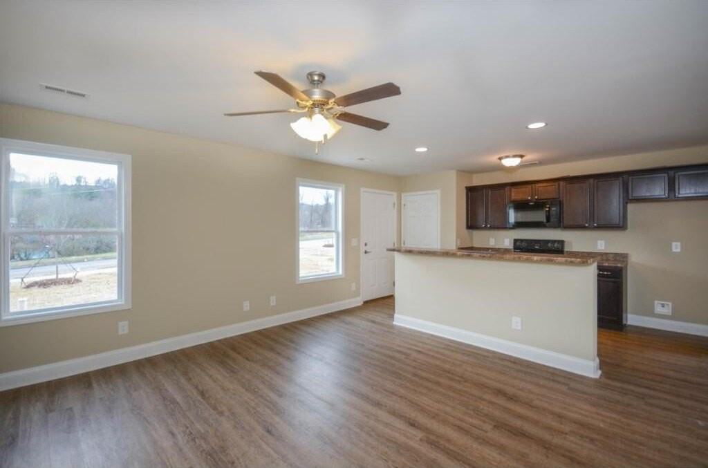 2229 N Greenwood Dr Unit 2 #2 - Photo 5 of 16