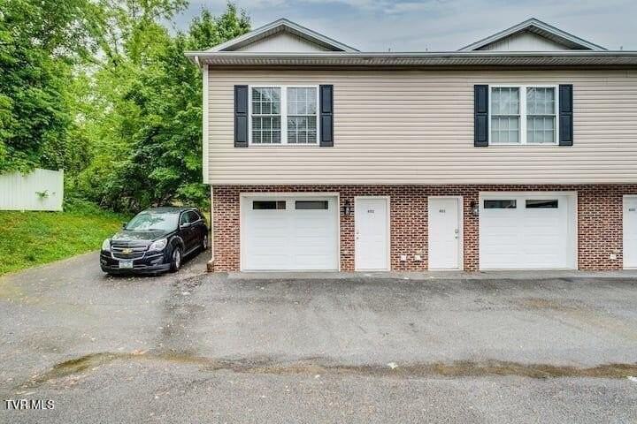 169 E Grand Ave Apt 402 #402