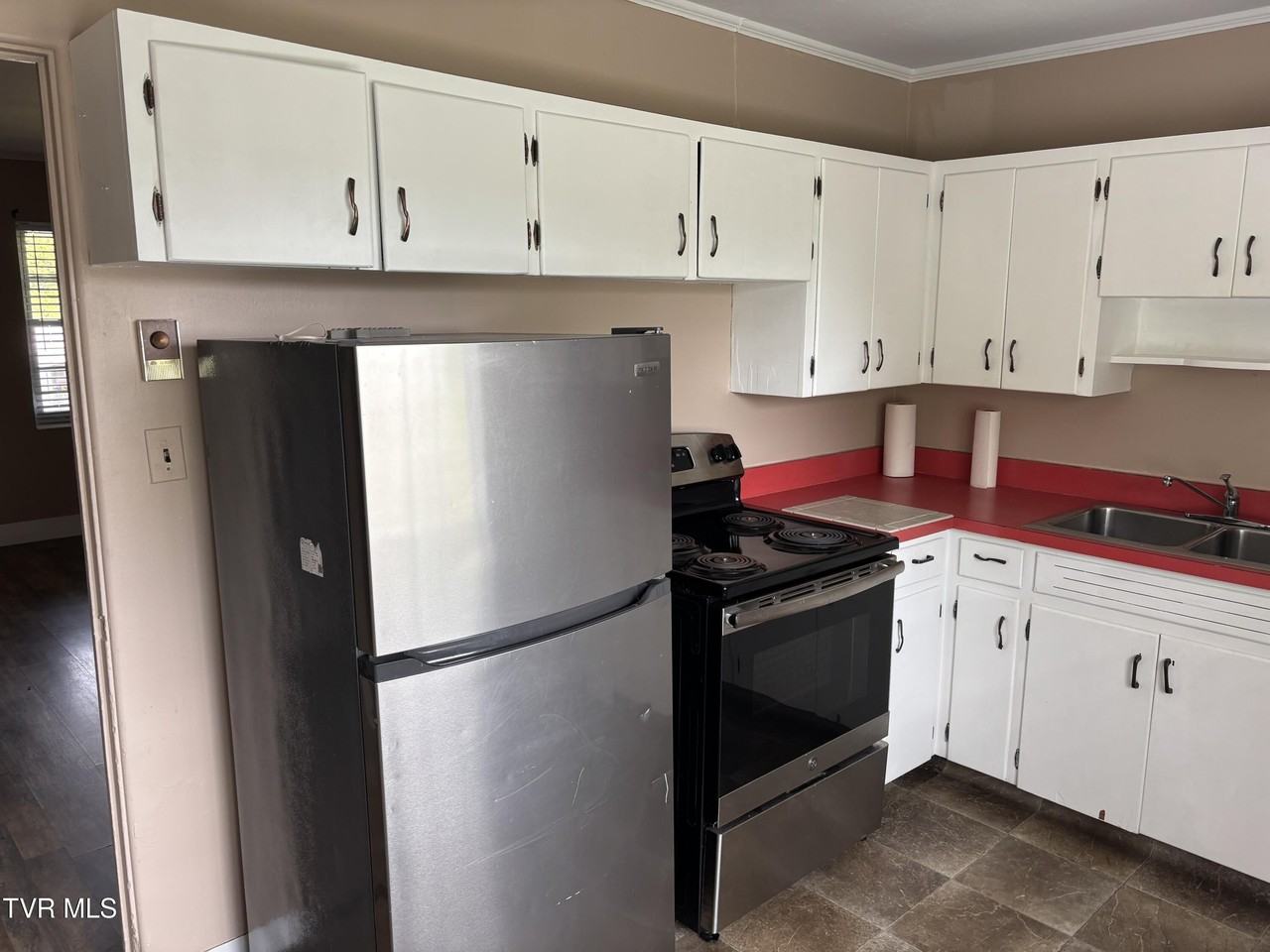 1504 E Holston Ave - Photo 6 of 8