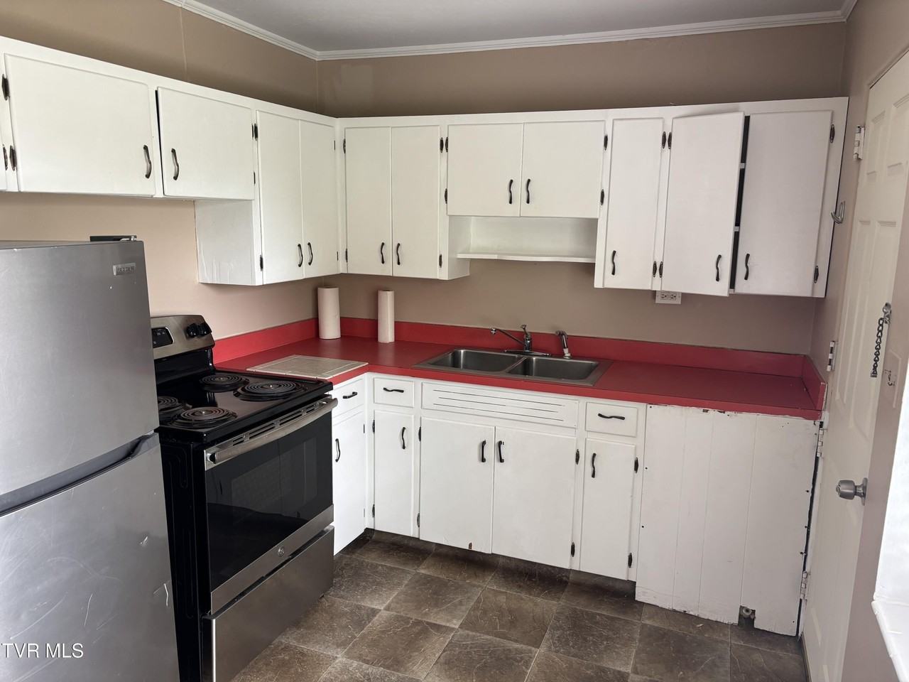 1504 E Holston Ave - Photo 7 of 8