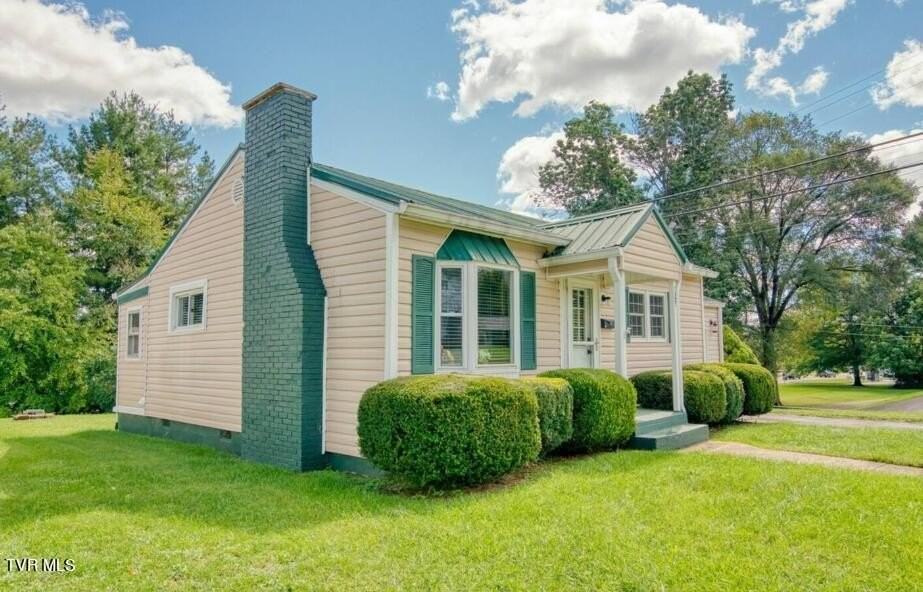 1321 7th Avenue - Photo 3 of 23