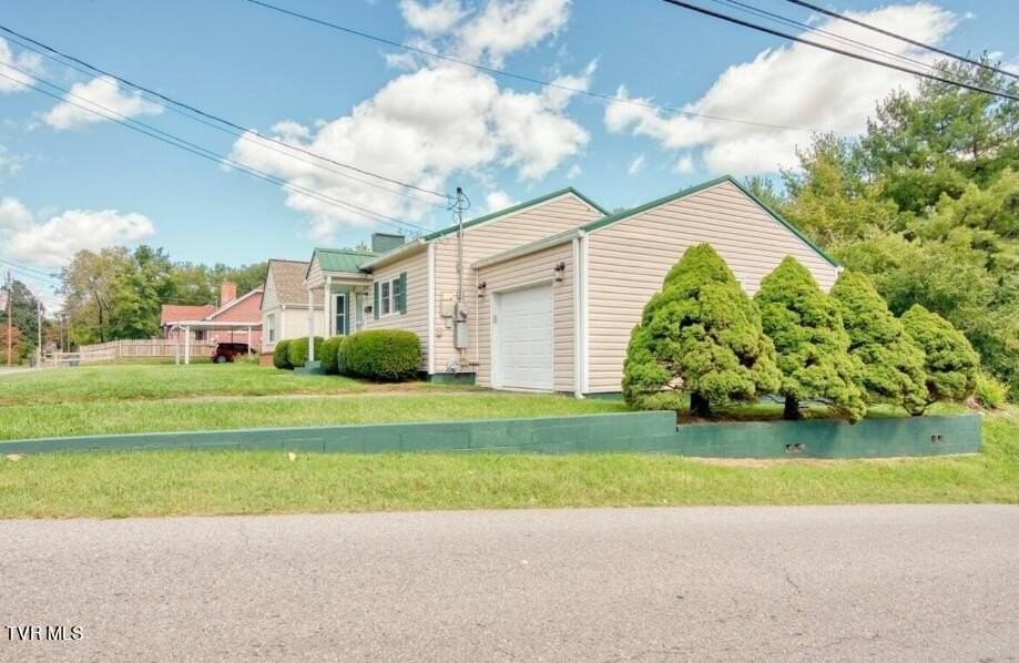 1321 7th Avenue - Photo 4 of 23