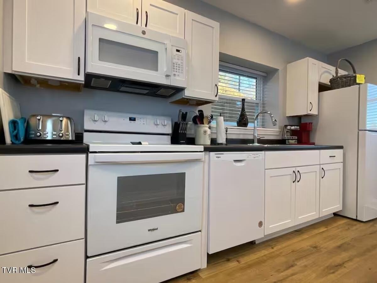 249 North St Apt 2 #2 - Photo 5 of 22