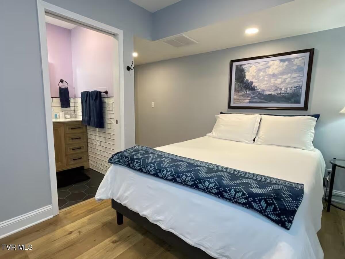 249 North St Apt 2 #2 - Photo 6 of 22