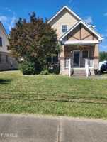 featured image of 2233 Sherwood Rd