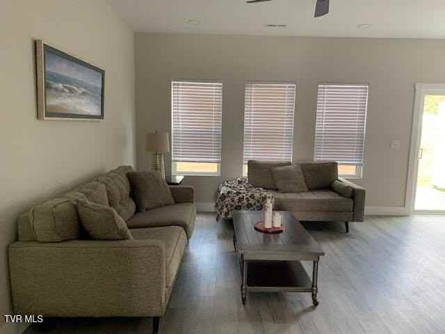 703 N Main Ave - Photo 2 of 12