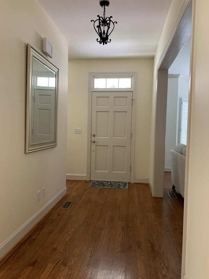 5803 Courtyard Cir - Photo 2 of 33