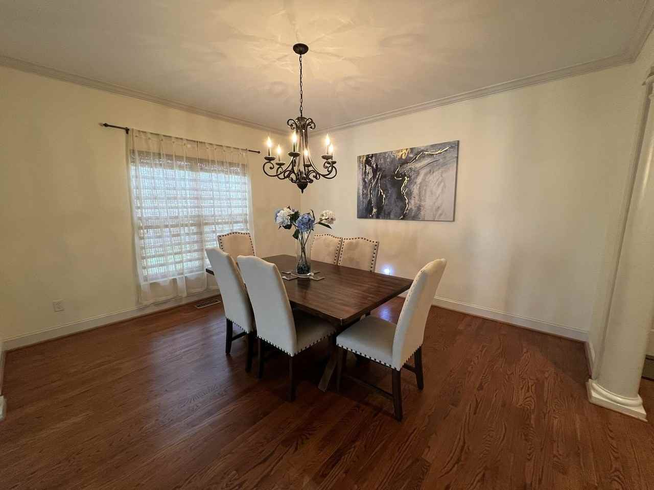 5803 Courtyard Cir - Photo 6 of 33