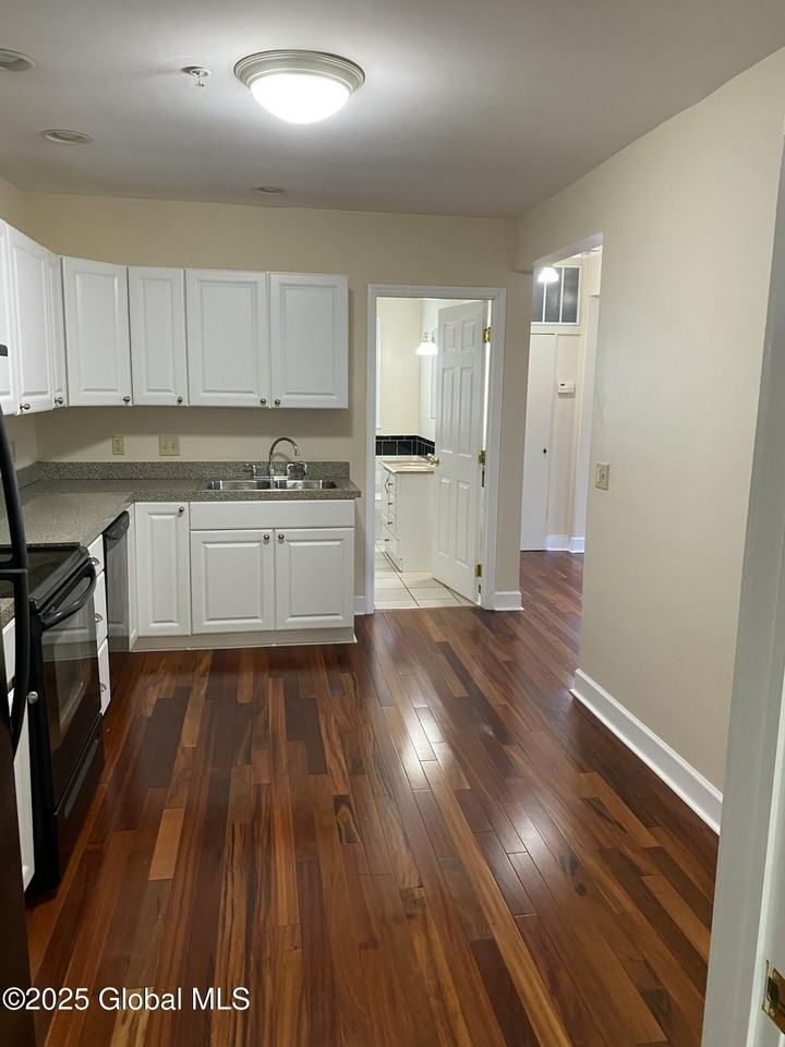 403 Lake Ave Unit 2 #2 - Photo 6 of 12