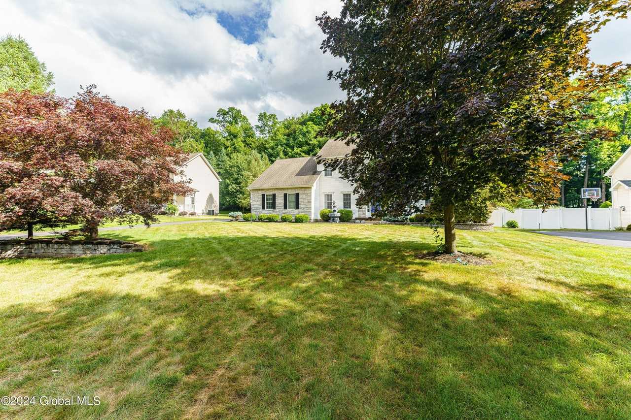 20 Birch Hill Rd - Photo 2 of 50