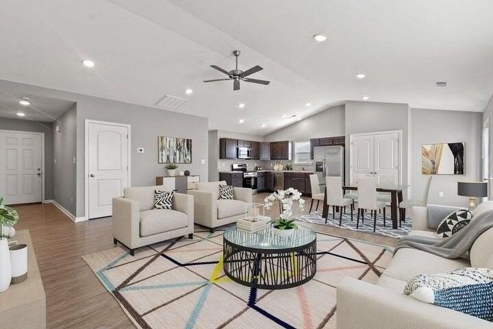 8092 Driftwood Loop - Photo 3 of 15