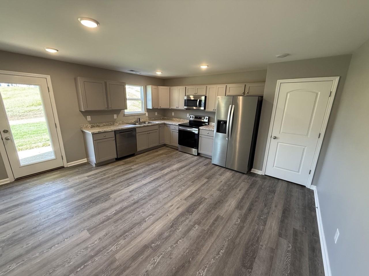 6061 Arbor Woods Way - Photo 2 of 17