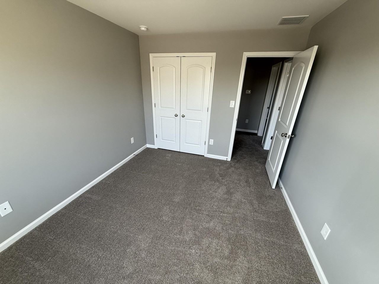 6061 Arbor Woods Way - Photo 7 of 17