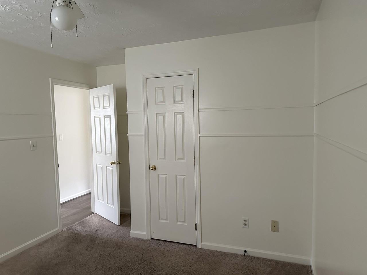 2604 Woodhill Dr - Photo 6 of 9