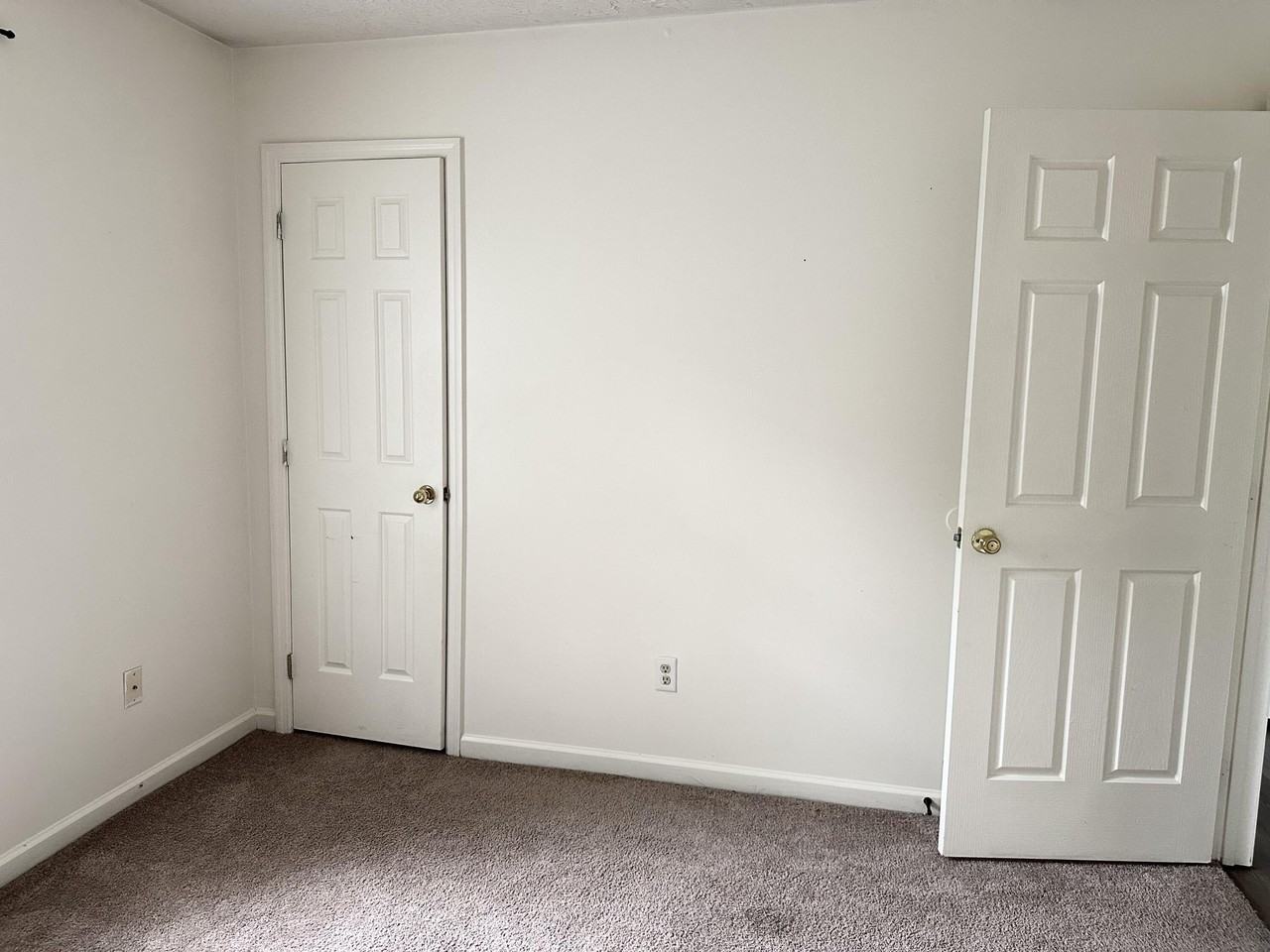 2604 Woodhill Dr - Photo 7 of 9