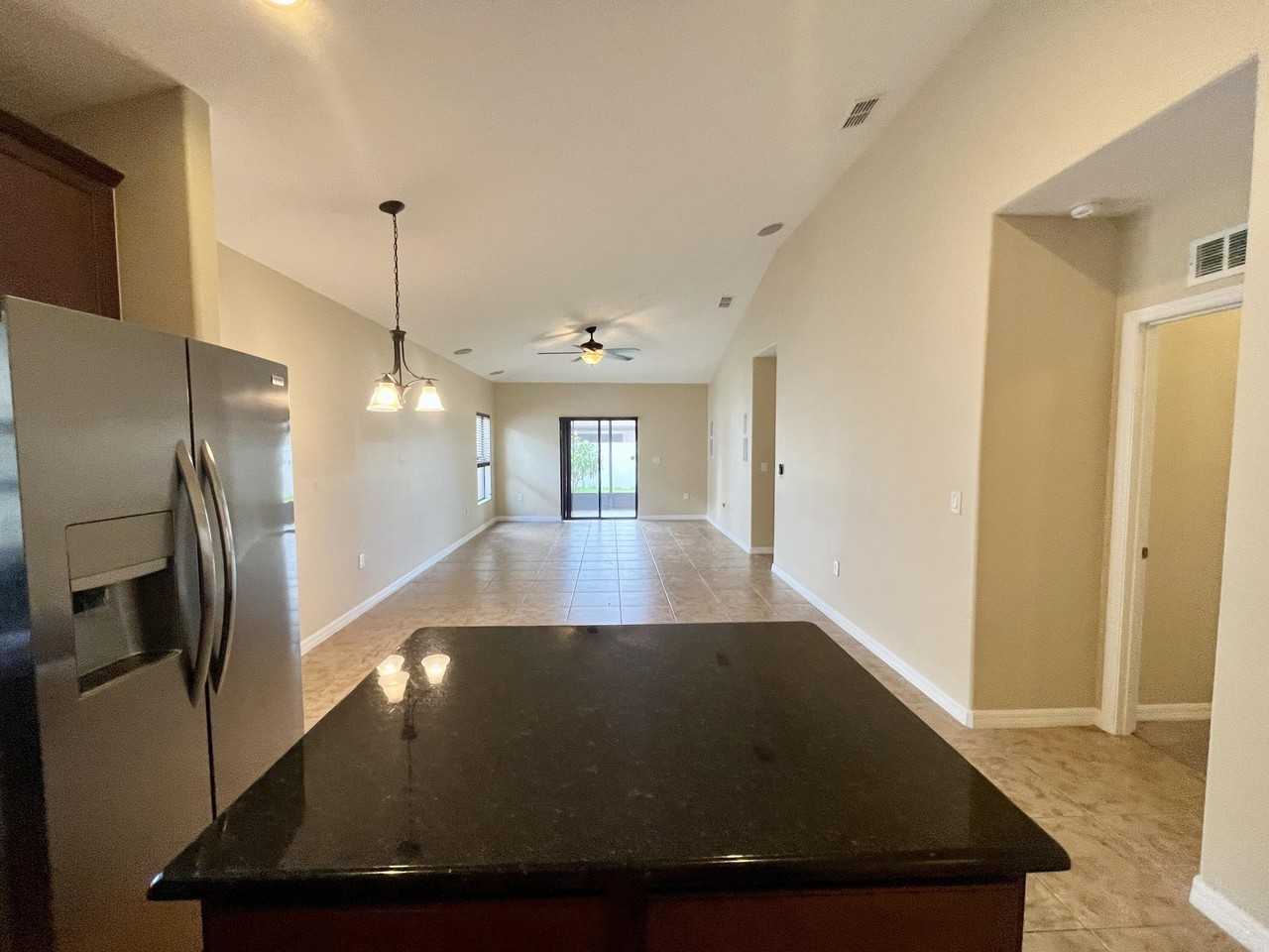 690 Parnell Ave - Photo 5 of 11