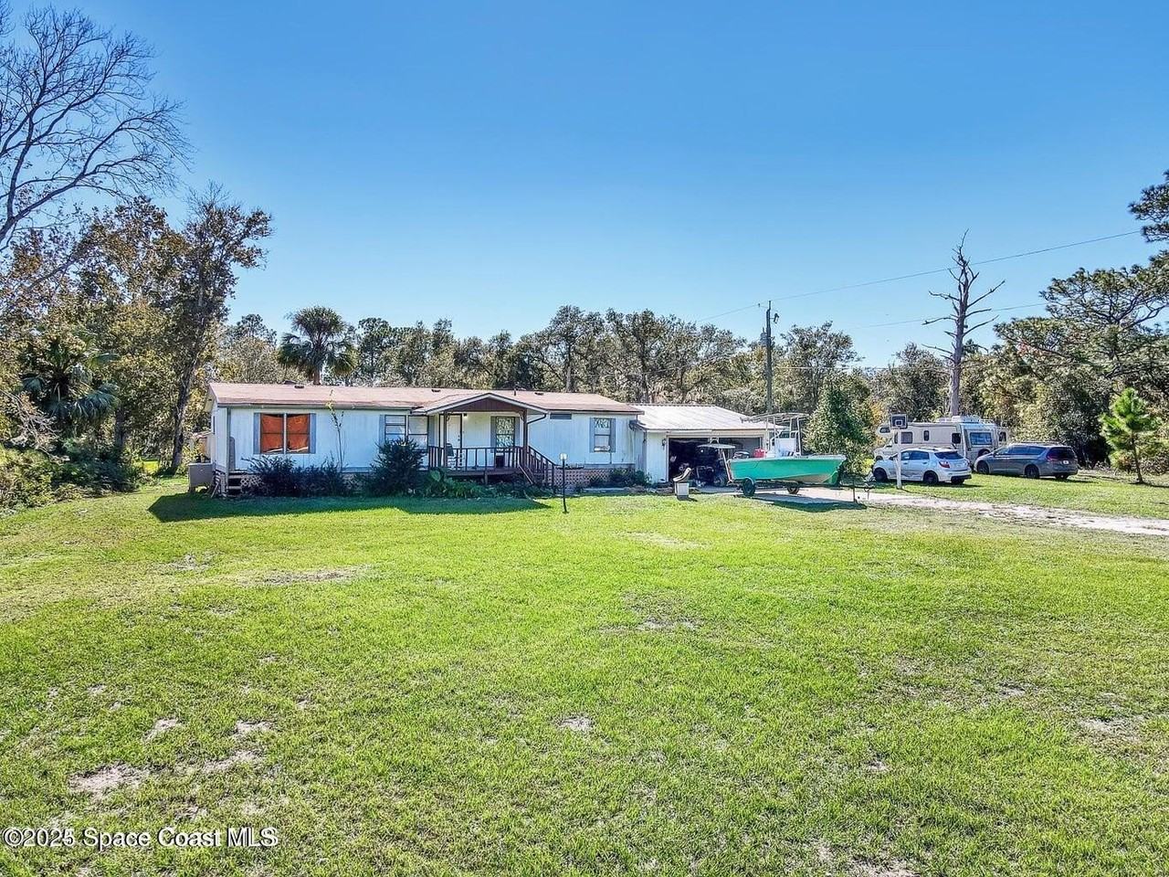 4305 April Ln - Photo 3 of 6