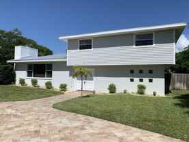 1401 Magnolia Dr - Photo 1 of 1