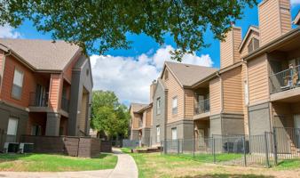 featured image of 1530 Nw Crossroads