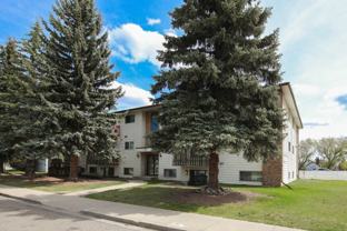 5811 58 Ave - Photo 1 of 1