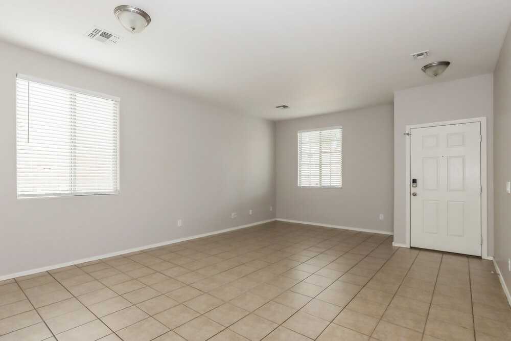 7336 W Maldonado Rd - Photo 3 of 16