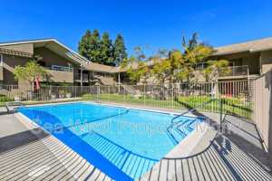 featured image of 2517 Navarra Dr #1C