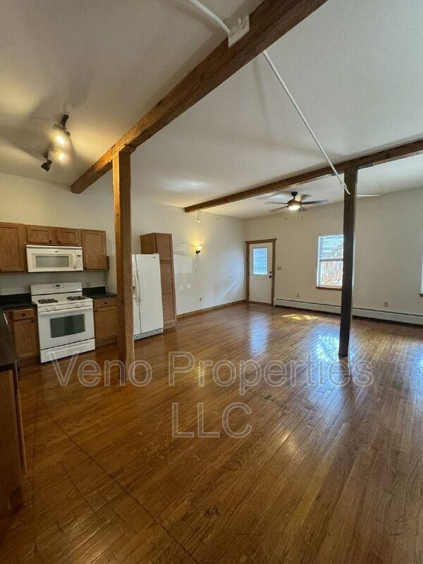 1 S Park St #1A - Photo 4 of 12