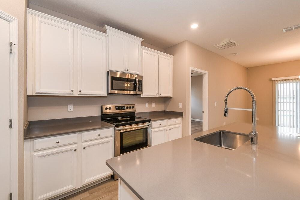 7049 Bowers Creek Dr - Photo 7 of 16