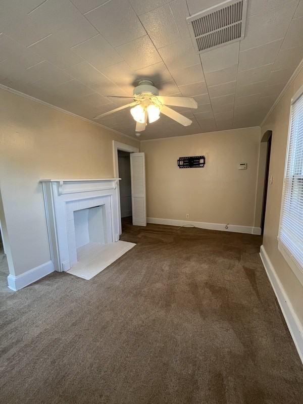 135 Bradford Dr - Photo 3 of 9