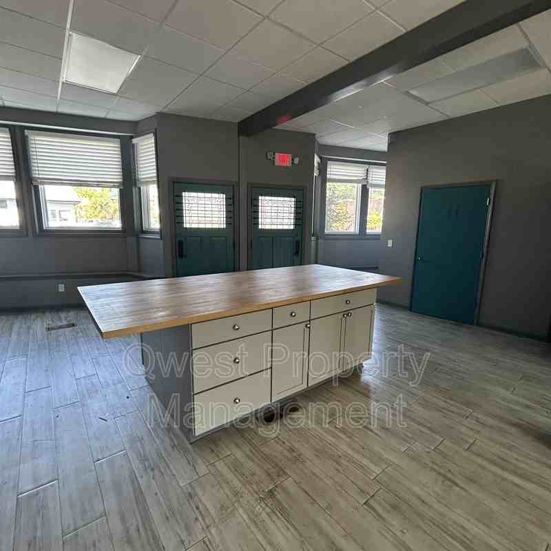 975 Cherry St Se - Photo 7 of 12