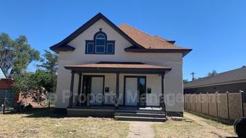 featured image of 713 W Abriendo Ave #A