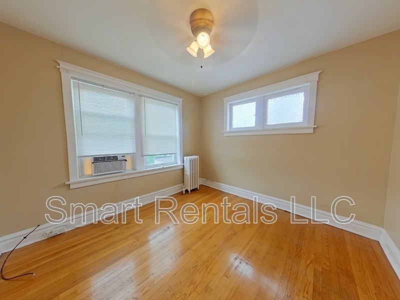1008 Tamm Ave - Photo 2 of 11