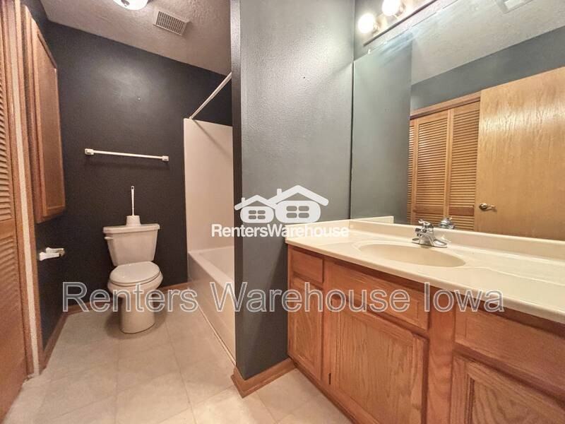 1400 S 52nd St #67 - Photo 6 of 13