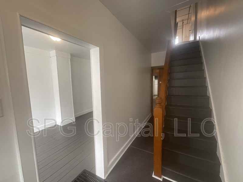 139 Cedar St - Photo 2 of 10