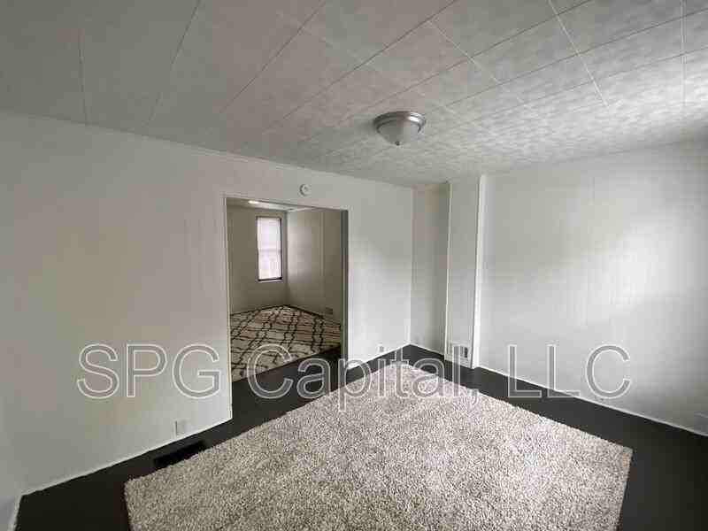 37 N Hartley St - Photo 2 of 17