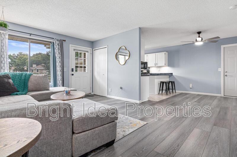 7633 Wedgewood Court North - Photo 7 of 28