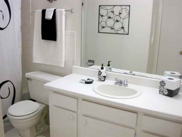 8222 Kingsbrook - Photo 2 of 15