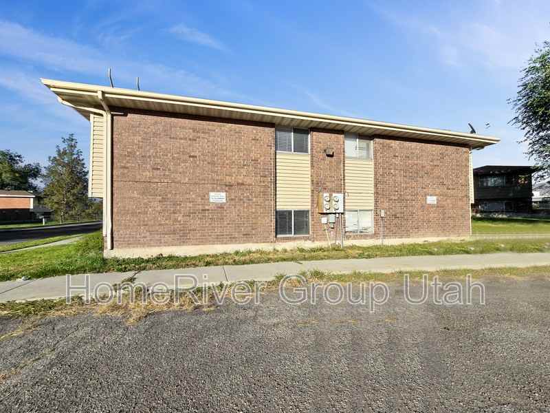 179 W Foxbridge Dr - Photo 3 of 20