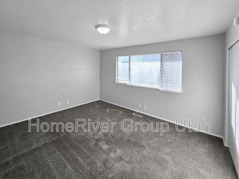 179 W Foxbridge Dr - Photo 5 of 20