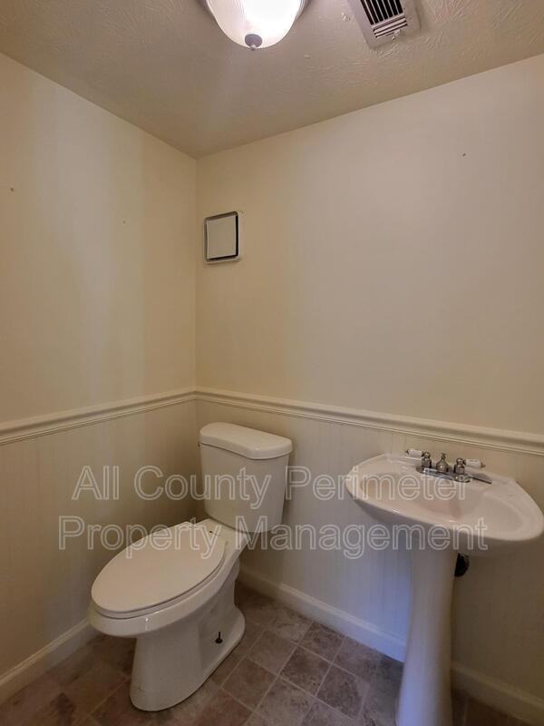 1920 Shoreline Trace Southwest - Photo 7 of 19