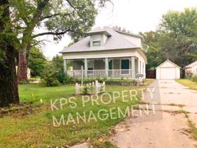 1102 S Elizabeth St - Photo 1 of 1