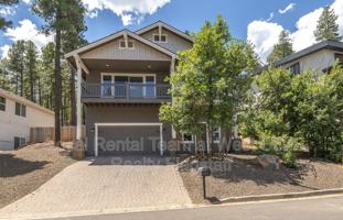 featured image of 781 N Forest View Dr