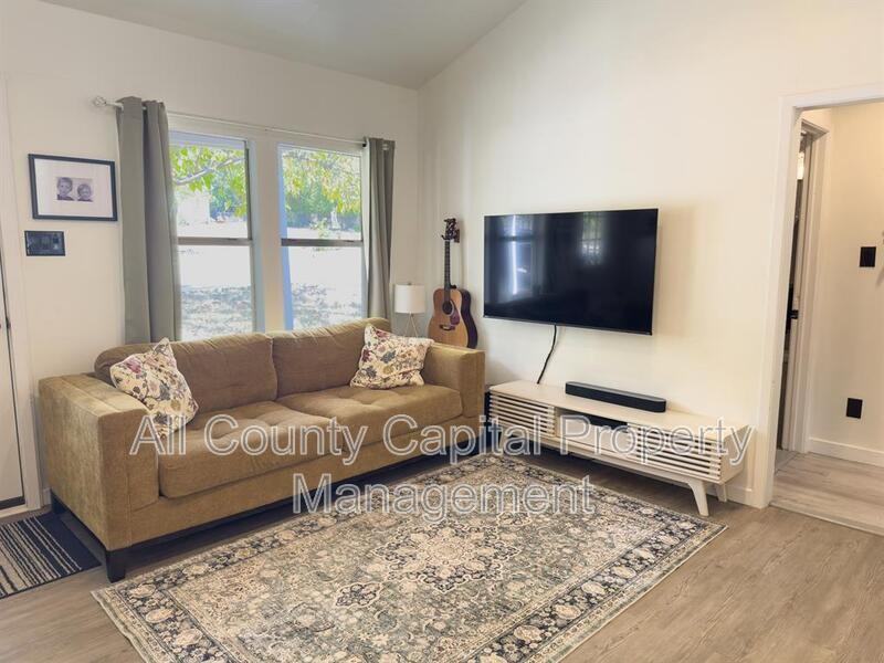 1335 Belvin St - Photo 2 of 20
