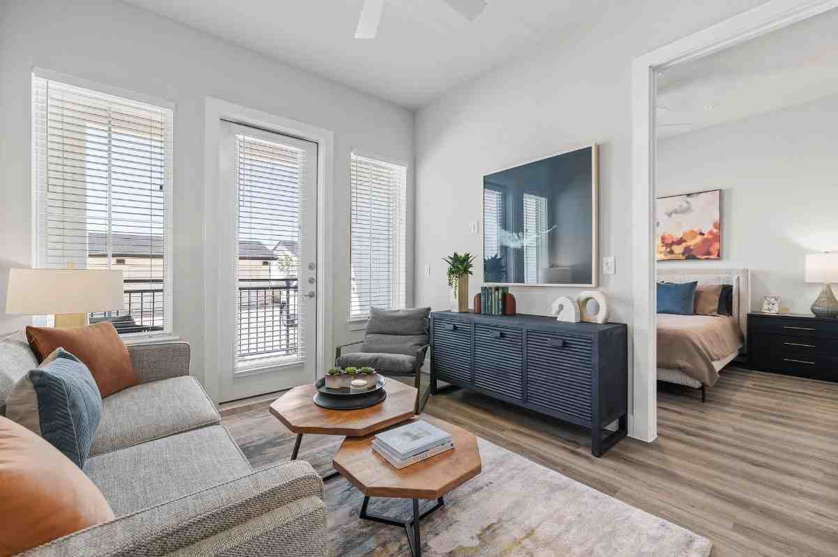 N FM 620 & State Hwy 45 WBFR #6207 - Photo 4 of 13