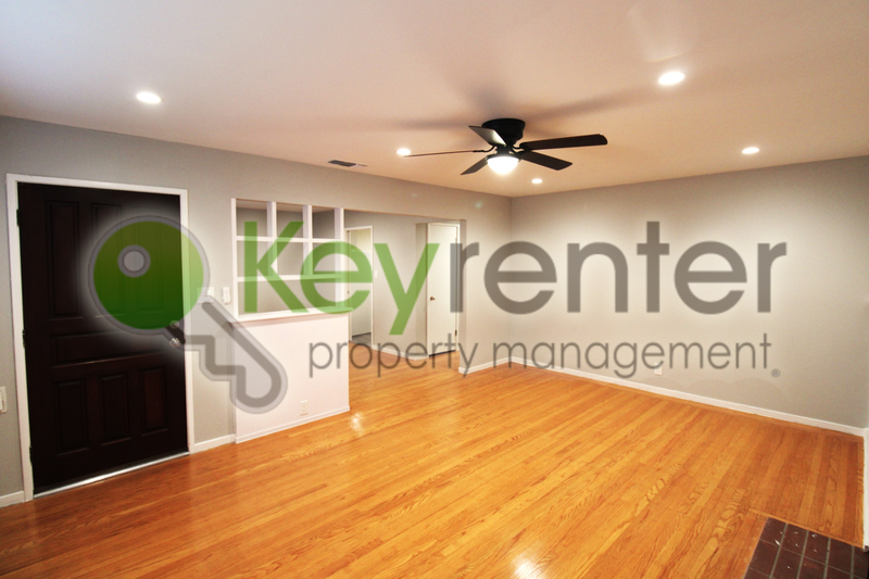 2457 39th Ave - Photo 3 of 20