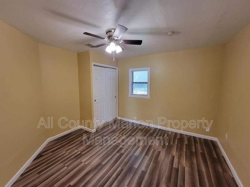 3914 Se 17th Ave #B - Photo 6 of 9