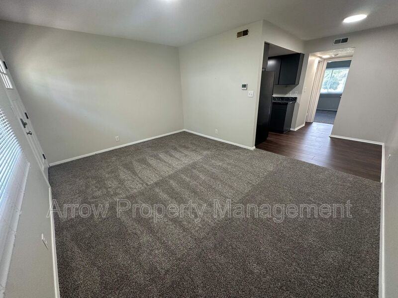 2933 P St #1 - Photo 2 of 10